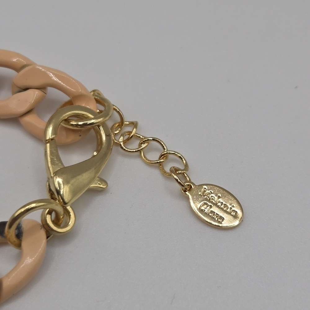 Melania Clara Shakira Chunky Enamel Chain Bracelet Peachy Tan — image 4 of 4